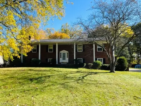 13616 Amodio Ave NW, Uniontown, OH 44685