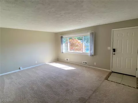 1830 Eldon Dr, Wickliffe, OH 44092 photo 7