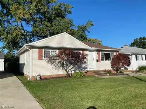 1830 Eldon Dr, Wickliffe, OH 44092 photo 3