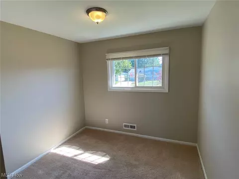 1830 Eldon Dr, Wickliffe, OH 44092 photo 14