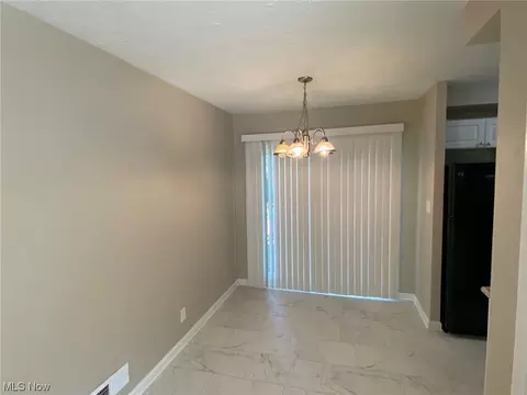 1830 Eldon Dr, Wickliffe, OH 44092 photo 8