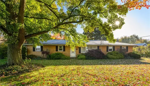 1720 Miday Ave NE, East Canton, OH 44730