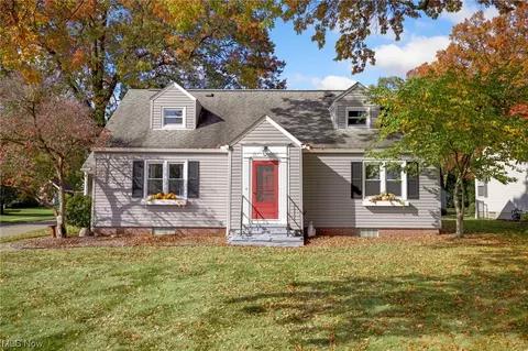 2207 Wales Ave NW, Massillon, OH 44646