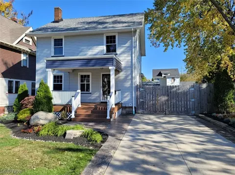 1307 Andrews Ave, Lakewood, OH 44107