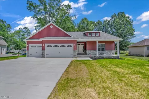 231 Fawn Meadows Ave, North Jackson, OH 44451