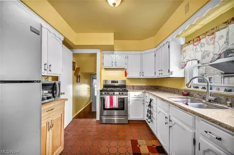 4430 Broadway, Lorain, OH 44052 photo 8