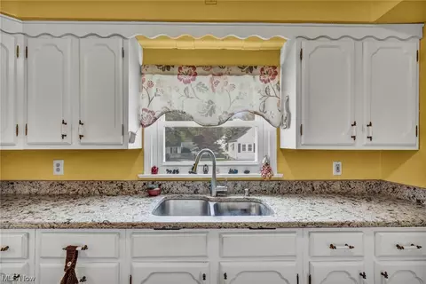 4430 Broadway, Lorain, OH 44052 photo 10