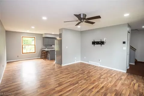 214 Hunter Ave, Munroe Falls, OH 44262 photo 9