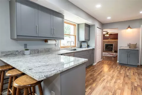 214 Hunter Ave, Munroe Falls, OH 44262 photo 8