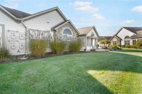 693 Crossing Cir, Tallmadge, OH 44278
