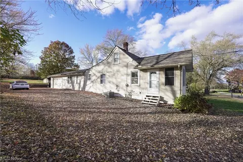425 Werley Rd N, East Canton, OH 44730
