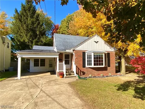 78 S Crowell Ave, Geneva, OH 44041