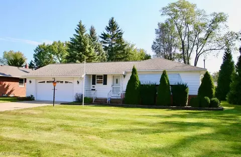 919 Cranbrook Dr, Highland Heights, OH 44143
