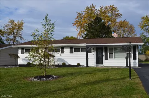 9184 Coventry Dr, Northfield, OH 44067