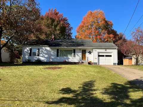 119 N Crown Hill Rd, Orrville, OH 44667