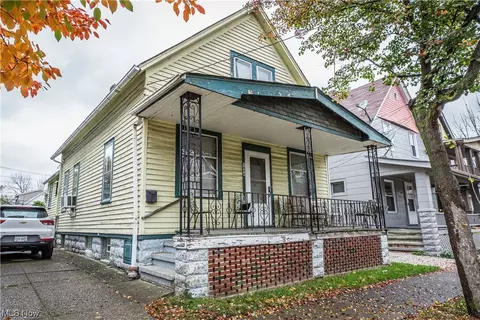 3490 W 58th St, Cleveland, OH 44102