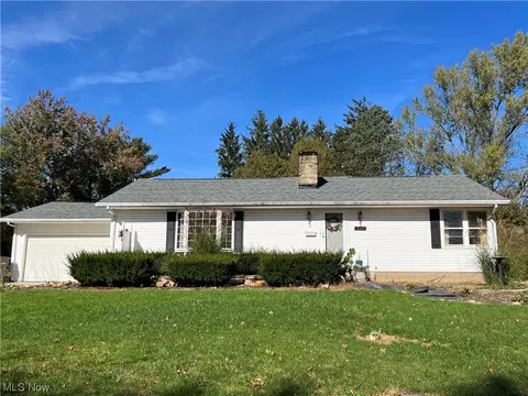 3183 S Jackson Blvd, Uniontown, OH 44685
