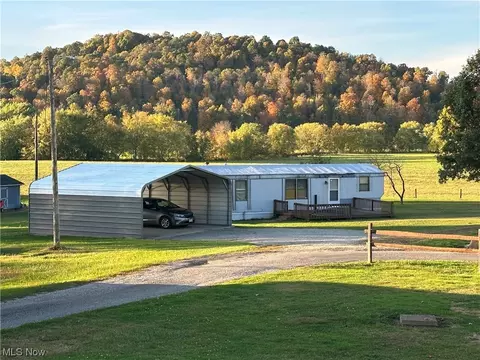 42250 County Rd 318, Blissfield, OH 43805
