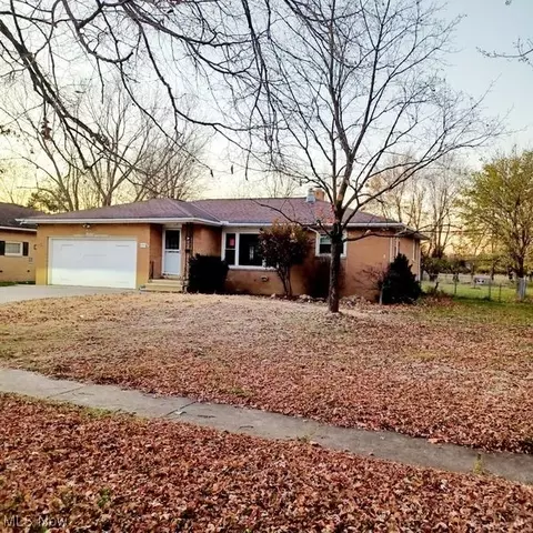 6910 Middlebrook Blvd, Middleburg Heights, OH 44130