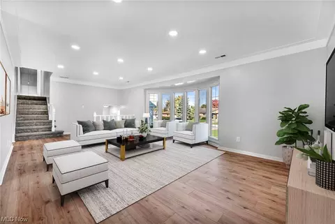 5776 Skyline Dr, Seven Hills, OH 44131 photo 4