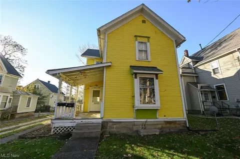 594 Crosby St, Akron, OH 44302