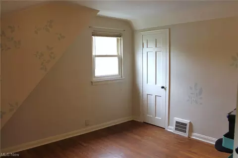 831 E 258th St, Euclid, OH 44132 photo 21