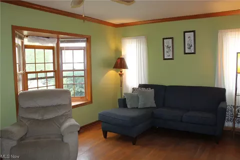 831 E 258th St, Euclid, OH 44132 photo 10