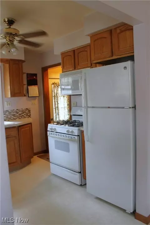 831 E 258th St, Euclid, OH 44132 photo 5