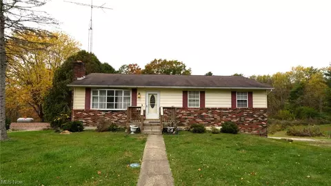 61329 Kadon Dr, New Concord, OH 43762