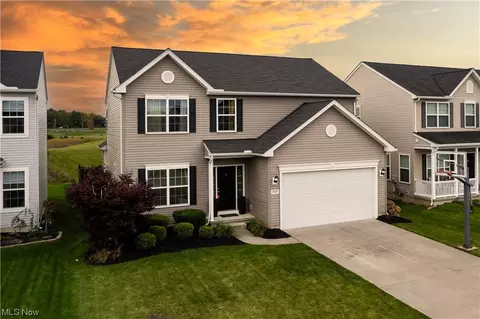 37487 Amber Way, North Ridgeville, OH 44039