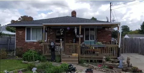 705 Woodstock Rd, Akron, OH 44312