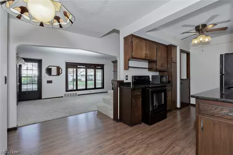 29648 Phillips Ave, Wickliffe, OH 44092 photo 11