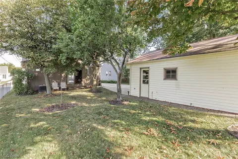 29648 Phillips Ave, Wickliffe, OH 44092 photo 7
