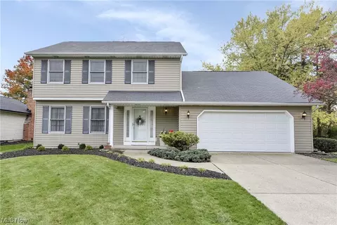 18675 Admiralty Dr, Strongsville, OH 44136