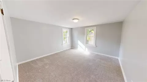 852 E Waterloo Rd, Akron, OH 44306 photo 15
