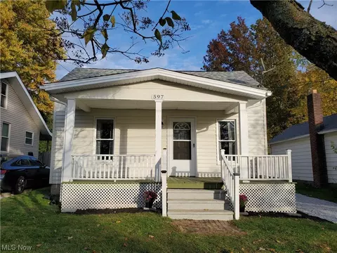 597 Alpha Ave, Akron, OH 44312