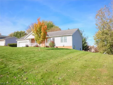 99 Eyman Dr, Apple Creek, OH 44606