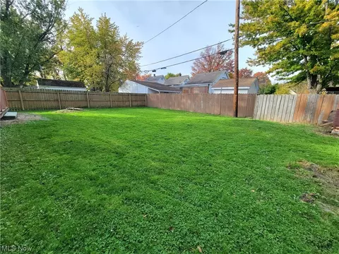 144 Beebe Ave, Elyria, OH 44035 photo 25