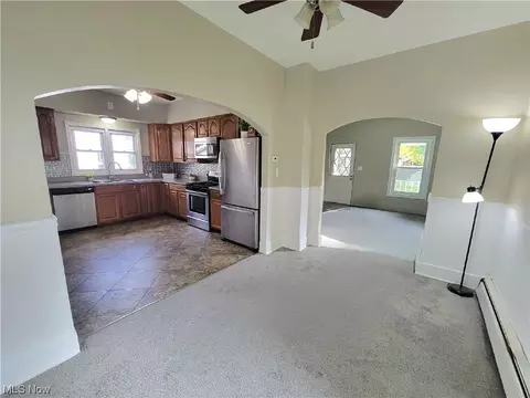 144 Beebe Ave, Elyria, OH 44035 photo 10