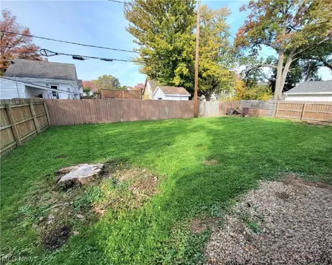 144 Beebe Ave, Elyria, OH 44035 photo 24