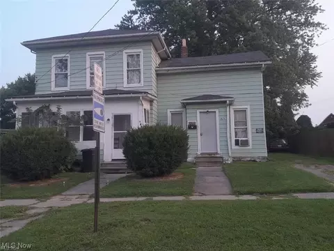 429-431 W 52nd St, Ashtabula, OH 44004
