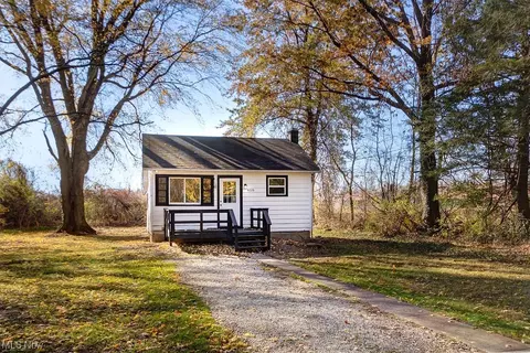 4728 Davis Rd, Perry, OH 44081