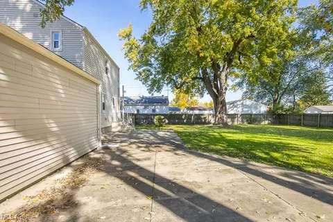 175 Seneca St, Elyria, OH 44035 photo 25