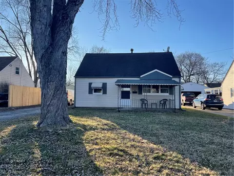 144 N Edgehill Ave, Austintown, OH 44515