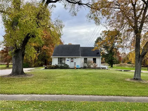 3992 Tallmadge Rd, Rootstown, OH 44272