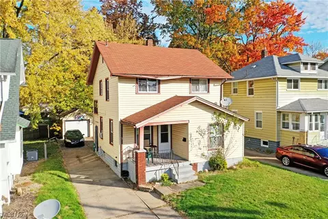 1529 Longfellow Ct NE, Warren, OH 44483