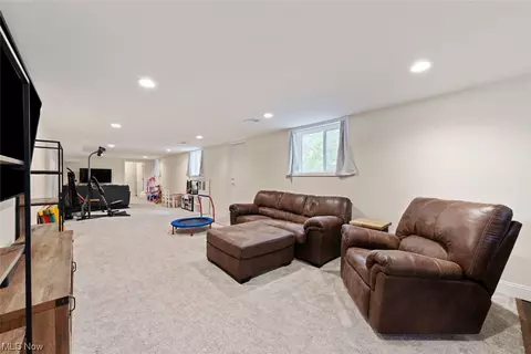 6861 Drexel Dr, Seven Hills, OH 44131 photo 23