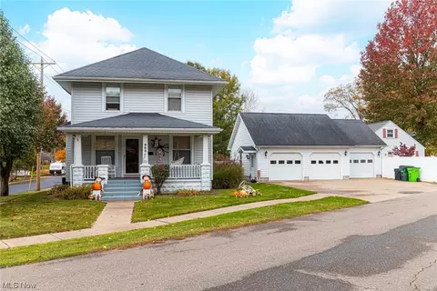 965 S 16th St, Coshocton, OH 43812