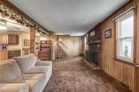 4709 Snow Rd, Parma, OH 44134 photo 11