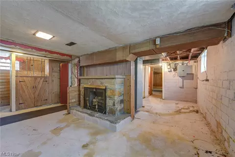 4709 Snow Rd, Parma, OH 44134 photo 32